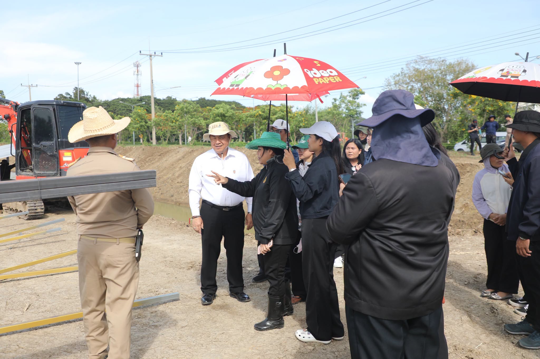 title - ส.ป.ก. ลงพื้นที่ตรวจความพร้อม เตรียมจัดงานจิตอาสาพัฒนาด้านการเกษตร ณ ศูนย์ศิลปาชีพบางไทร
